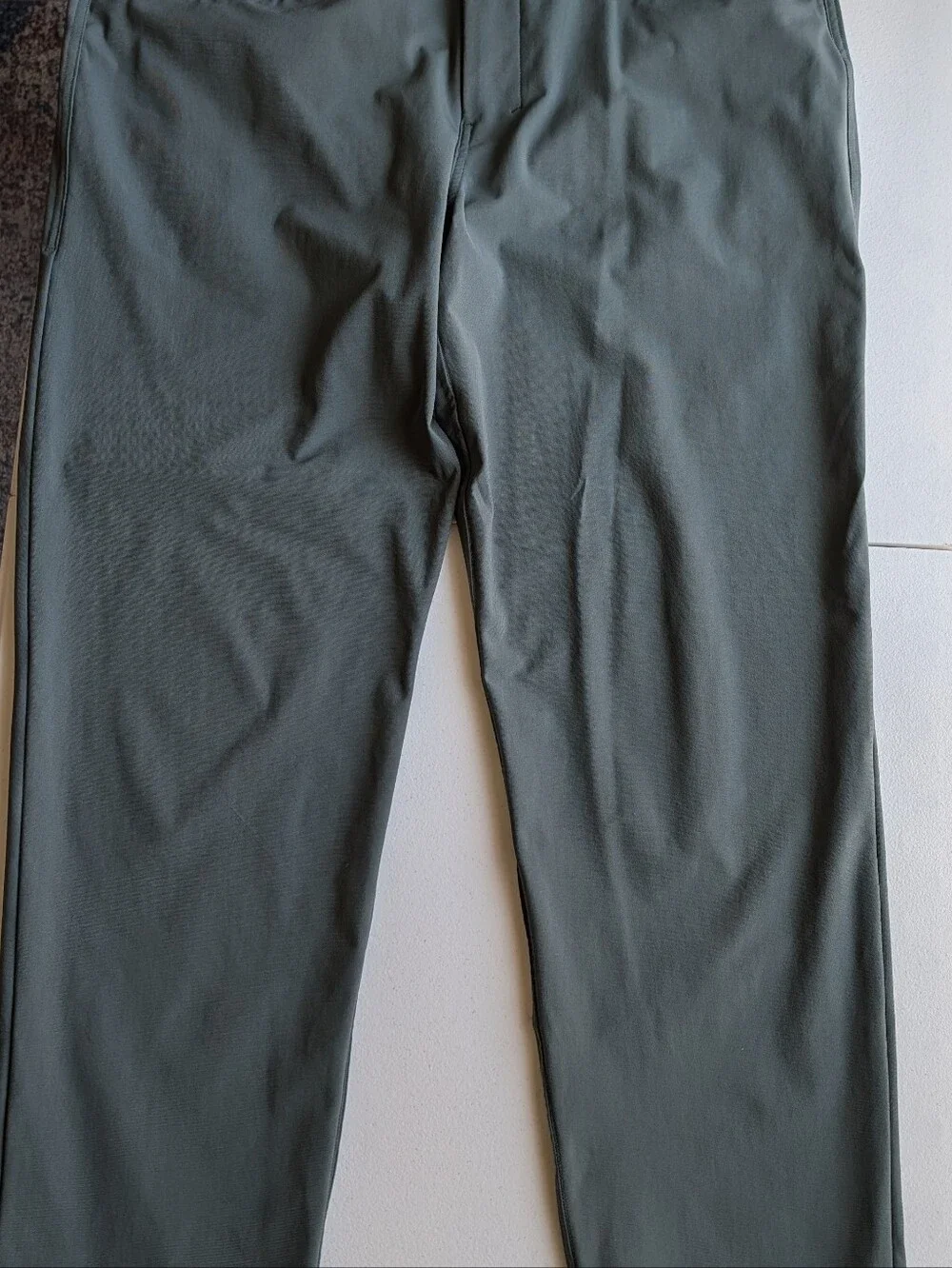 Lululemon Athletic Men's Green Stretch Chinos 35 Warpstene LM5AO1S